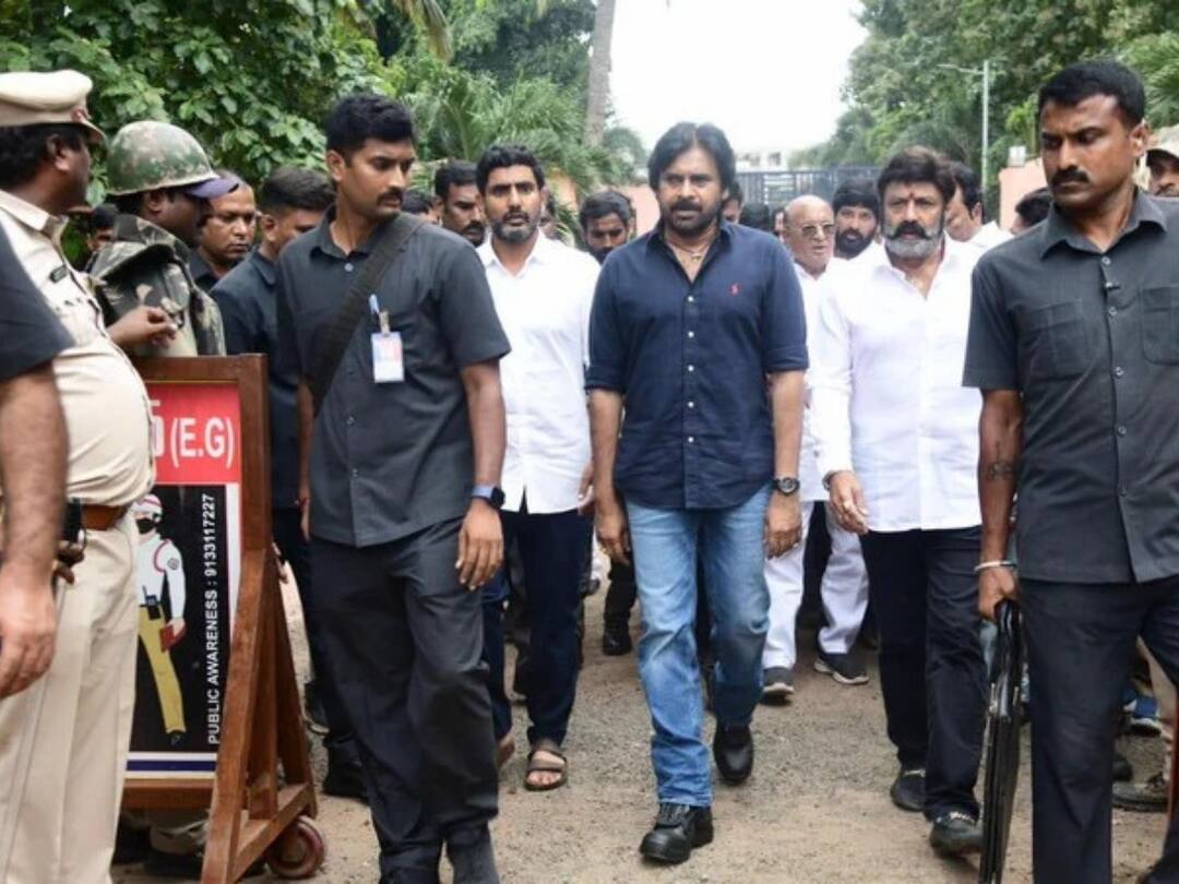 The alliance between TDP and Jana Sena has been finalized Janasena TDP : టీడీపీ - జనసేన పొత్తు ఖరారు - యుద్ధానికి సిద్ధమని పవన్ కల్యాణ్ ప్రకటన !