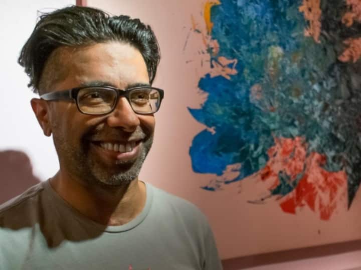 Viral News: मौत के कुछ मिनटों बाद जिंदा हुआ शख्स, पुर्नजन्म, परलोक, चांद और उल्कापिंड को लेकर किया ये दावा Uk British stage actor Shiv Grewal died for 7 minutes before being brought back to life Viral News: मौत के कुछ मिनटों बाद जिंदा हुआ शख्स, पुर्नजन्म, परलोक, चांद और उल्कापिंड को लेकर किया ये दावा