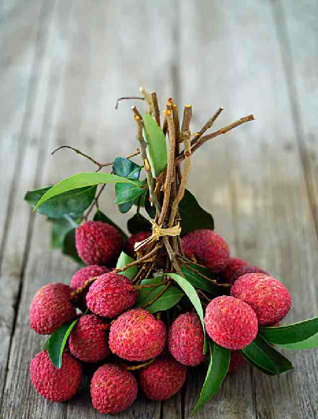லிச்சி பழத்தில் நிறைந்துள்ள அற்புத நன்மைகள்