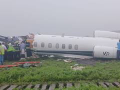 Plane Crash: मुंबई एयरपोर्ट पर लैंडिंग के वक्त प्राइवेट जेट ने खोया कंट्रोल, देखते ही देखते हुए दो टुकड़े, हादसे की तस्वीरें