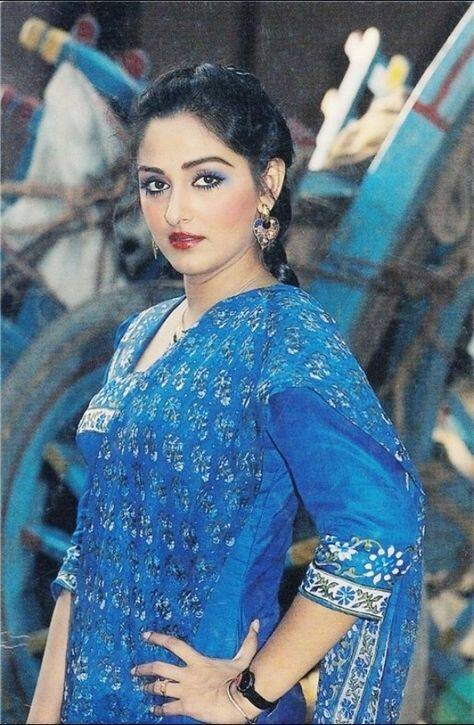 ਰਾਜੇਸ਼ ਅਤੇ ਜਯਾ ਨੇ ਕਈ ਫਿਲਮਾਂ ਵਿੱਚ ਇਕੱਠੇ ਕੰਮ ਕੀਤਾ ਸੀ। ਇਸ ਲਈ ਦੋਹਾਂ ਵਿਚਕਾਰ ਬਹੁਤ ਚੰਗੀ ਦੋਸਤੀ ਸੀ। ਇਸ ਦੇ ਬਾਵਜੂਦ ਇੱਕ ਵਾਰ ਰਾਜੇਸ਼ ਖੰਨਾ ਨੇ ਅਦਾਕਾਰਾ ਨੂੰ ਦੋ ਘੰਟੇ ਤੱਕ ਕਮਰੇ ਵਿੱਚ ਬੰਦ ਰੱਖਿਆ। ਆਓ ਜਾਣਦੇ ਹਾਂ ਕਿਉਂ...