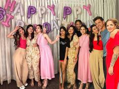 Hrithik Roshan की भांजी के बर्थडे सेलिब्रेशन में पहुंचीं गर्लफ्रेंड Saba Azad, एक्टर की फैमिली के साथ यूं दिए पोज