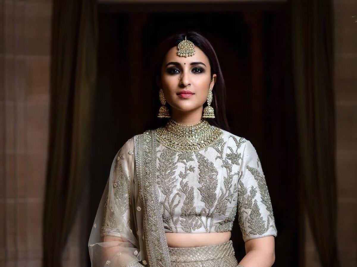 Parineeti chopra lehenga sales pics