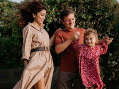 Shriya Saran Photos: శ్రియా శరణ్ కూతురు ఎంత ముద్దుగా ఉందో!