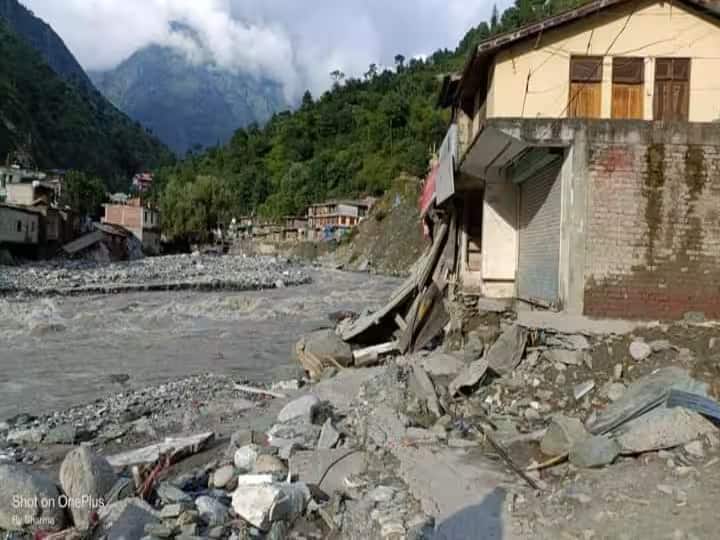Himachal Weather 430 people died in 92 days, loss of Rs 8679 crore ANN Himachal Weather: पहाड़ों की रानी का रौद्र रुप! 92 दिनों में 430 लोगों की मौत, 165 बार लैंडस्लाइड, 8679 करोड़ का नुकसान