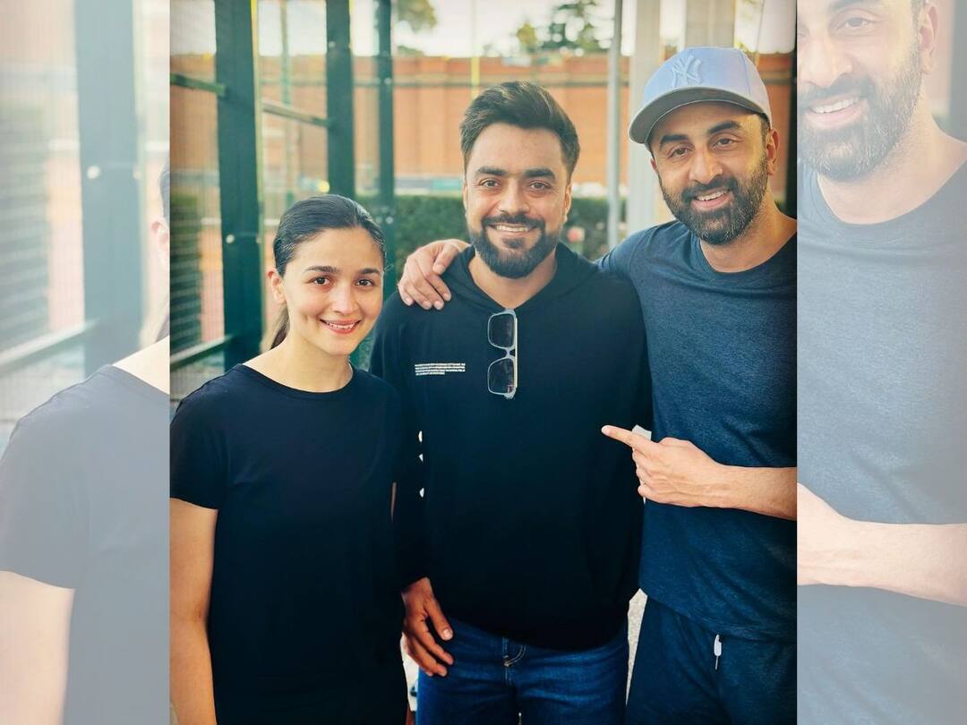 Afghan Cricketer Rashid Khan Meets Ranbir Kapoor-Alia Bhatt In New York Rashid Khan Meets Ranbir-Alia: আফগানিস্তানের তারকা ক্রিকেটার রশিদ খানের সঙ্গে রণবীর-আলিয়ার সাক্ষাৎ, পোস্ট করলেন ছবি