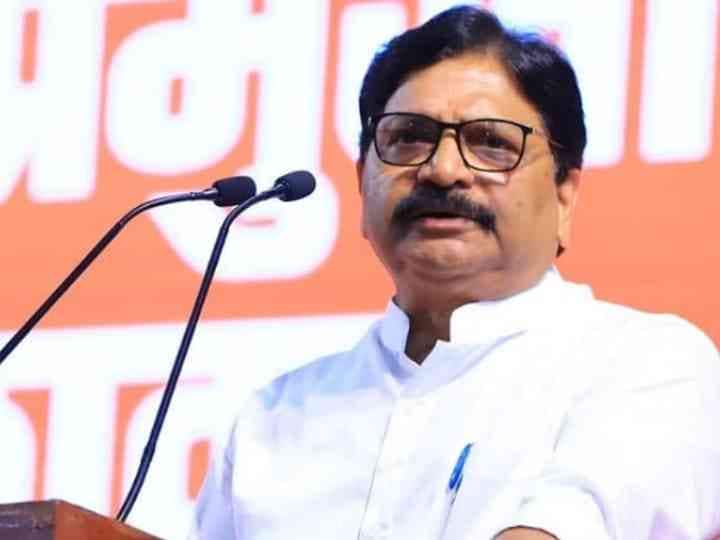 Uddhav Thackeray Faction MLA Ravindra Waikar Mumbai Police Registered Case BMC Plot Five Star Hotel
