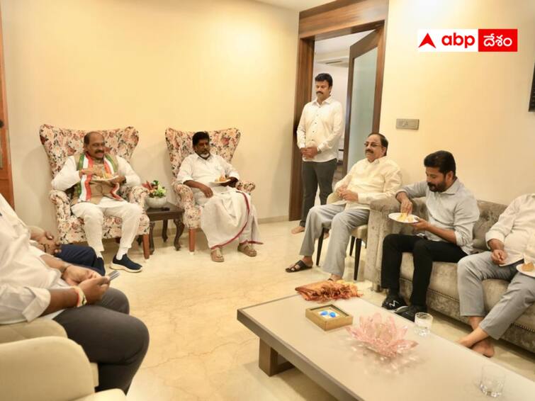 Congress leaders met with former minister Tummala Nageswara Rao. Tummala :  తుమ్మలతో కాంగ్రెస్ ముఖ్య నేతల సమావేశం - 17న పార్టీలో చేరే అవకాశం !