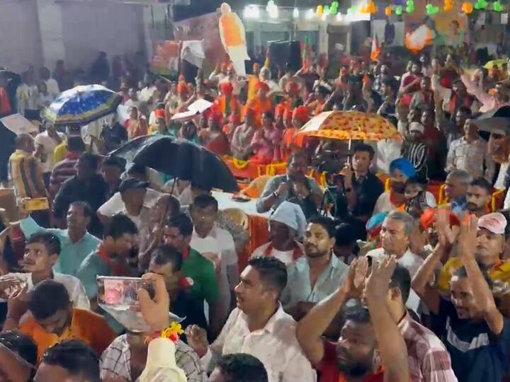 गुरुवारी फडणवीस यांच्या राजस्थानात पाच सभा झाल्या.