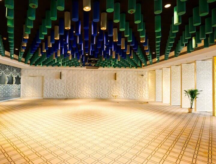 देश में बैठकों, सम्मेलनों और प्रदर्शनियों की मेजबानी के लिए विश्व स्तरीय बुनियादी ढांचे के प्रधानमंत्री के दृष्टिकोण को द्वारका में 'यशोभूमि' नामक भारत अंतर्राष्ट्रीय सम्मेलन और एक्सपो सेंटर (आईआईसीसी) के पहले चरण के संचालन के साथ मजबूत किया जाएगा.