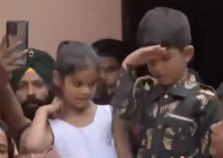 colonel-manpreet-singh-six-year-old-son-sallutes-mortal-remains-wife-prays Colonel Manpreet Singh:  6 વર્ષના દીકરાએ વર્દી પહેરી શહીદ પિતાને આપી અંતિમ સલામી, આંખમાં આંસુ લાવી દેશે આ વીડિયો