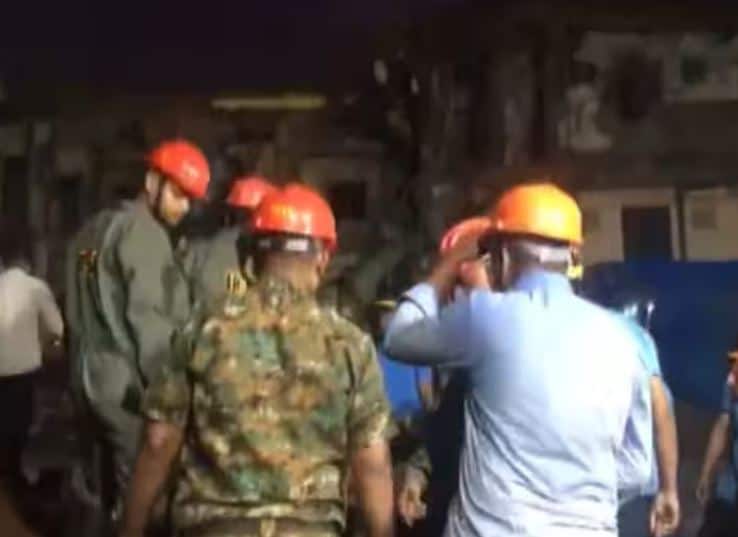 thane building collapsed in dombivali one dead two others feared trapped   Maharashtra: થાણેમાં ચાર માળની બિલ્ડિંગ ધરાશાયી, એક વ્યક્તિનું મોત  