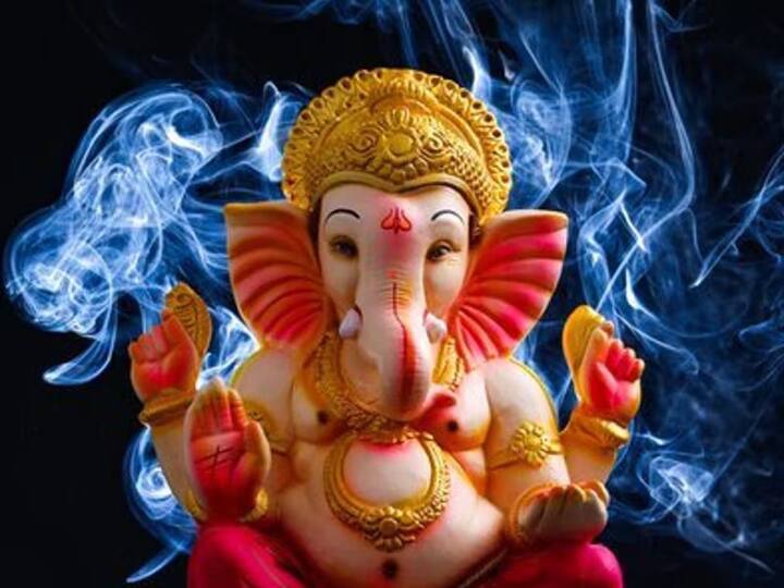 Ganesh Chaturthi Recipes : 19 सप्टेंबर 2023 पासून गणेशोत्सवाला सुरूवात होत आहे. गणेश चतुर्थीच्या दिवशी भाविक आपल्या लाडक्या बाप्पाची मोठ्या थाटामाटात प्रतिष्ठापना करतील.