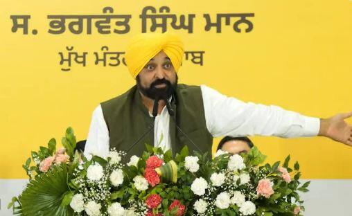 The seeds of the previous governments are left to be harvested, the hands of the youth should be given tiffin instead of vaccines: CM Bhagwant Mann Punjab News: ਪਿਛਲੀਆਂ ਸਰਕਾਰਾਂ ਦੇ ਬੀਜੇ ਕੰਢੇ ਚੁੱਗ ਰਹੇ, ਨੌਜਵਾਨਾਂ ਦੇ ਹੱਥ ਟੀਕਿਆਂ ਦੀ ਥਾਂ ਟਿਫ਼ਨ ਫੜਾਉਣੇ: ਸੀਐਮ ਭਗਵੰਤ ਮਾਨ