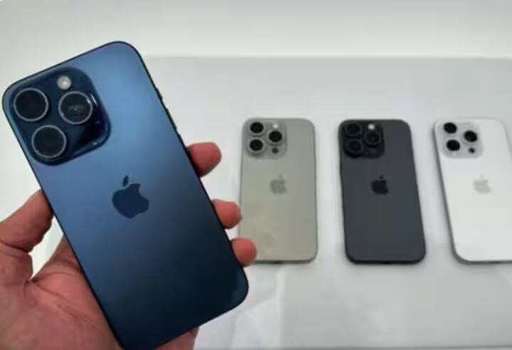 ਆਈਫੋਨ 15 ਸੀਰੀਜ਼ ਭਾਰਤ 'ਚ ਦੂਜੇ ਦੇਸ਼ਾਂ ਦੇ ਮੁਕਾਬਲੇ ਮਹਿੰਗੀ ਹੈ। ਪ੍ਰੋ ਮਾਡਲਾਂ ਵਿੱਚ ਅੰਤਰ 40 ਰੁਪਏ ਤੋਂ 50,000 ਰੁਪਏ ਤੱਕ ਹੈ। ਇਸ ਦਾ ਵੱਡਾ ਕਾਰਨ ਆਯਾਤ ਅਤੇ ਇਸ 'ਤੇ ਲਗਾਇਆ ਗਿਆ ਟੈਕਸ ਹੈ। ਆਈਫੋਨ 15 ਪ੍ਰੋ ਦੇ 128 ਜੀਬੀ ਵੇਰੀਐਂਟ ਦੀ ਕੀਮਤ ਭਾਰਤ ਵਿੱਚ 1,34,900 ਰੁਪਏ ਹੈ ਜਦੋਂ ਕਿ ਇਹੀ ਮਾਡਲ ਅਮਰੀਕਾ ਵਿੱਚ 90,000 ਰੁਪਏ ਵਿੱਚ ਉਪਲਬਧ ਹੈ।