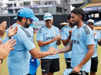 Asia cup 2023 INDvsBAN Tilak Varma debut ODI and seniors take rest Tilak Varma Debut: அறிமுகமானார் அதிரடி புயல் திலக் வர்மா.. சீனியர்களுக்கு இன்று ரெஸ்ட்..!