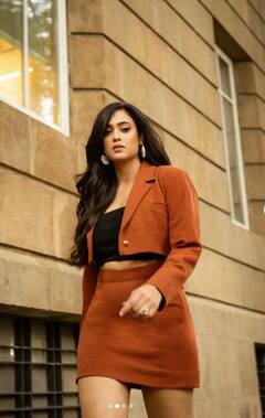 Shweta Tiwari: ਮਿੰਨੀ ਸਕਰਟ ਪਹਿਨ ਸ਼ਵੇਤਾ ਤਿਵਾਰੀ ਨੇ ਲਾਇਆ ਗਲੈਮਰ ਦਾ ਤੜਕਾ, ਬੌਸ ਲੇਡੀ ਲੁੱਕ ਨਾਲ ਇੰਟਰਨੈਟ 'ਤੇ ਮਚਾਈ ਸਨਸਨੀ