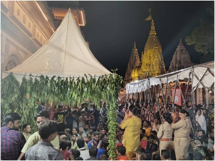 पर्यटकों का आवागमन दिनों दिन तेजी से बढ़ता जा रहा है.