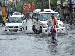 यूपी के इन पांच जिलों में तेज आंधी-तूफान के साथ बारिश का अलर्ट, जानें- आज के मौसम का हाल