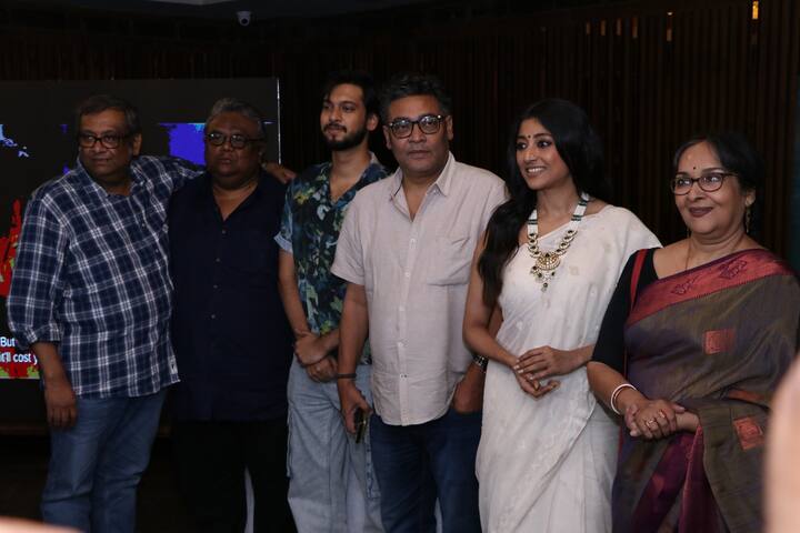 ১৯৮২ সালে মুক্তি পায় মৃণাল সেন পরিচালিত ছবি 'খারিজ'। কিংবদন্তি পরিচালকের শতবর্ষে, তাঁর প্রতি শ্রদ্ধার্ঘ্য জানিয়ে তৈরি হয়েছে 'পালান'।