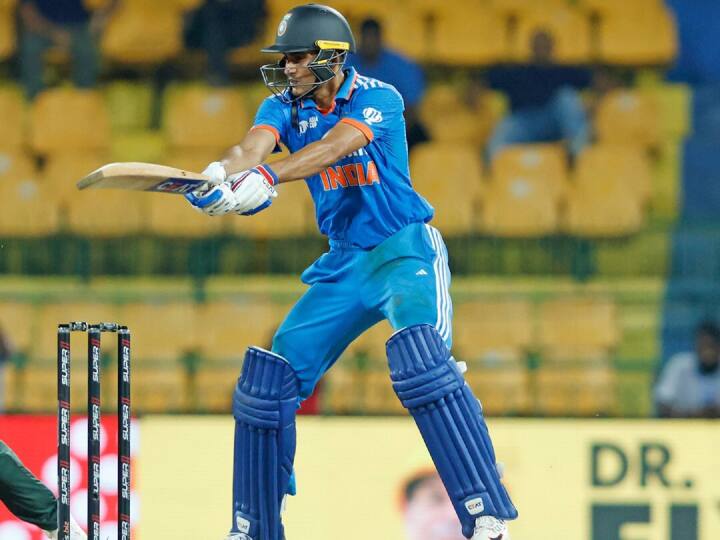 Shubman Gill Ruled Out of IND Vs AFG World Cup 2023 Match Due to Dengue BCCI Announced Shubman Gill: ఆఫ్ఘనిస్తాన్ పోరుకు ముందు భారత్‌కు మళ్లీ షాక్ - డెంగ్యూ నుంచి కోలుకోని గిల్ - మ్యాచ్‌కు దూరం!