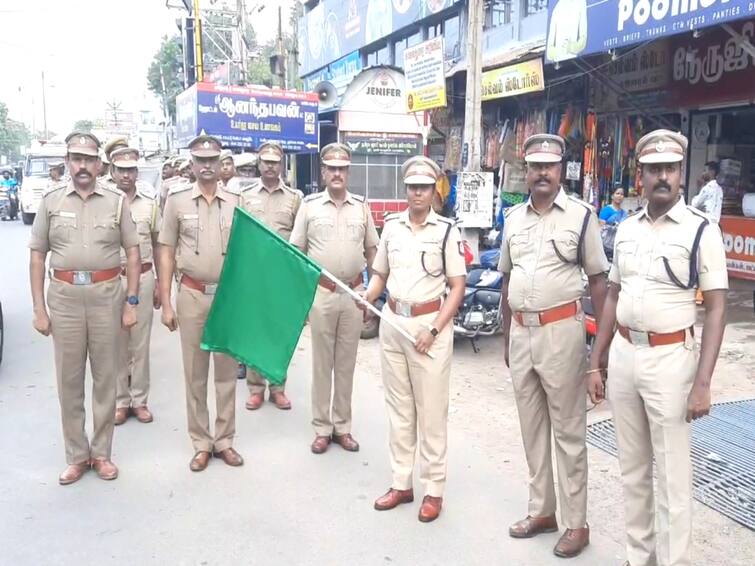 Vinayagar chathurthi 2023 mayiladuthurai district Police flag parade TNN விநாயகர் சதுர்த்தி ஊர்வலம்; மக்களின் அச்சத்தை போக்க  மயிலாடுதுறையில் காவல்துறையில் அணிவகுப்பு