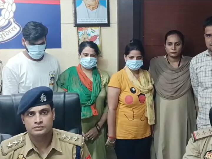 Ghaziabad Police Arrested Three Accused including two women Dating App Honey Trap ANN Ghaziabad News: डेटिंग साइट ऐप का इस्तेमाल करते हैं तो हो जाएं सावधान, हनी ट्रैप का बन सकते हैं शिकार