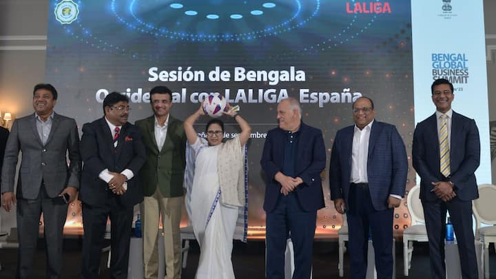 Bengal Global Business Summit:স্পেনের মাটিতে দাঁড়িয়ে বাংলায় বিনিয়োগের আহ্বান জানালেন মুখ্যমন্ত্রী মমতা বন্দ্যোপাধ্যায়। বললেন, 'বাংলায় আসুন, শিল্প গড়ুন। জমির কোনও সমস্যা হবে না।'