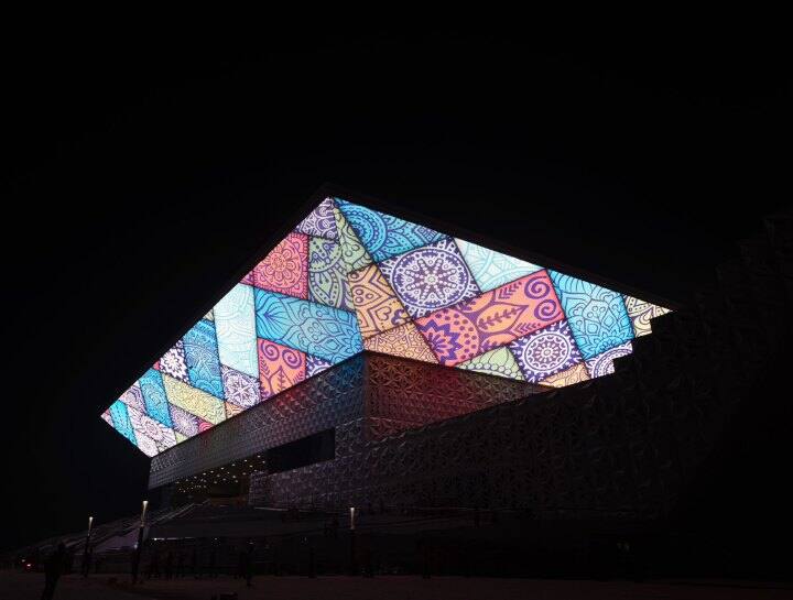 8.9 लाख वर्ग मीटर से ज्यादा के कुल परियोजना क्षेत्र के साथ यशोभूमि दुनिया की सबसे बड़ी एमआईसीई (मीटिंग, इंसेंटिव, कॉन्फ्रेंस और एग्जीबिशन) सुविधाओं में अपना स्थान बनाएगी.