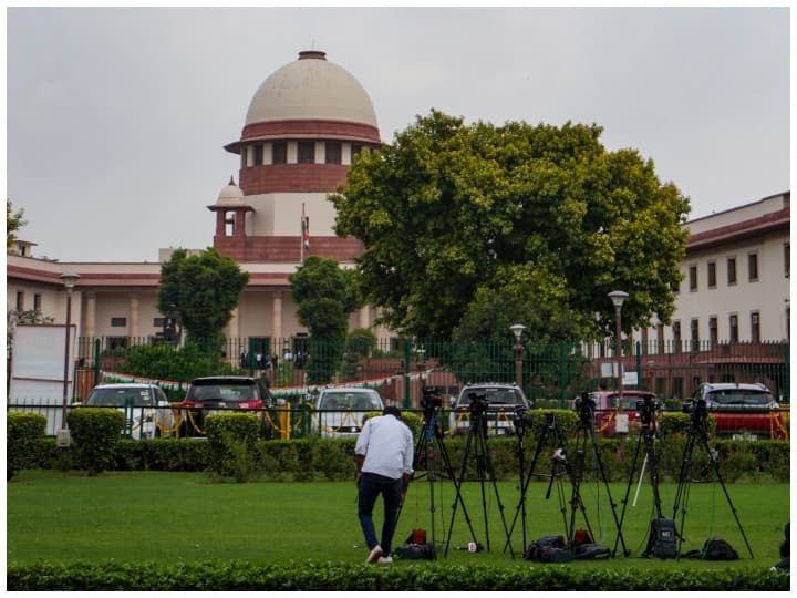 Supreme Court Hearing Today On Convicted Politicians सजायाफ्ता राजनेता आजीवन न लड़ पाएं चुनाव, मांग वाली याचिका पर सुप्रीम कोर्ट में आज सुनवाई