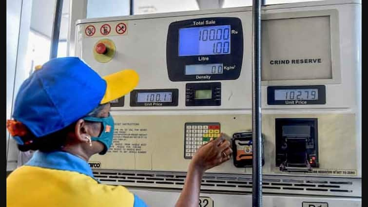 Keep these things in mind to avoid fraud at petrol pumps Petrol Pump: ਇੰਞ ਬਚੋ ਪੈਟਰੋਲ ਪੰਪ 'ਤੇ ਹੋਣ ਵਾਲੇ ਧੋਖਾਧੜੀ ਤੋਂ, ਰੱਖੋ ਇਹਨਾਂ ਗੱਲਾਂ ਦਾ ਧਿਆਨ