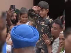 సెల్యూట్ నాన్న- కశ్మీర్‌ లో అమరుడైన కల్నల్‌ భౌతికకాయానికి కుమారుడి వీడ్కోలు