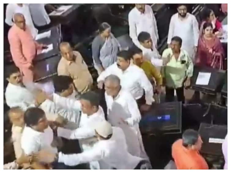 BJP, TMC Councillors Clash During Kolkata Municipal Corporation Session — WATCH BJP, TMC Councillors Clash During Kolkata Municipal Corporation Session — WATCH