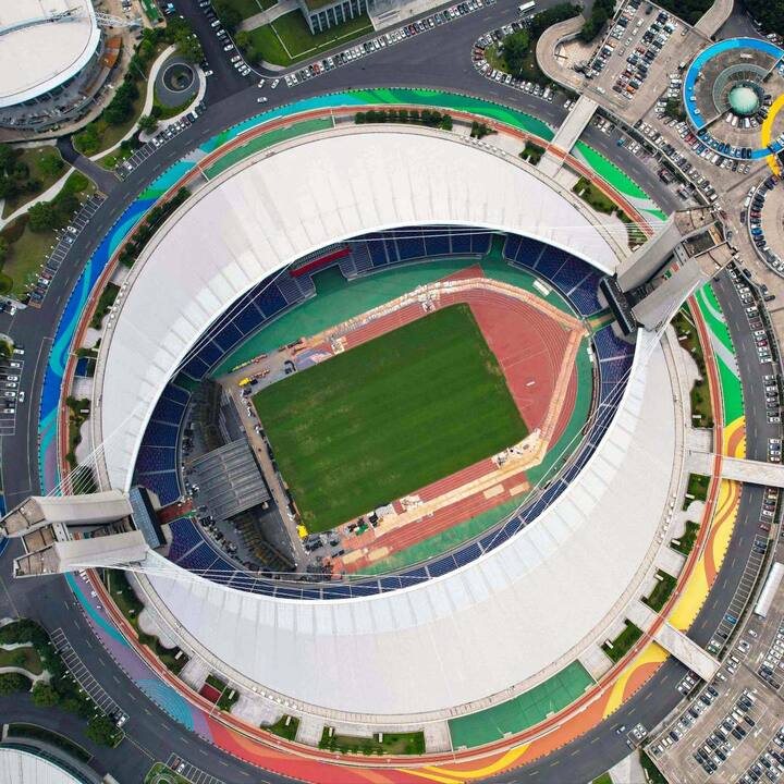 ਹਾਂਗਜ਼ੂ ਵਿਖੇ 23 ਸਤੰਬਰ ਤੋਂ 8 ਅਕਤੂਬਰ ਤੱਕ ਹੋਣ ਵਾਲੀਆਂ 19ਵੀਆਂ ਏਸ਼ਿਆਈ ਖੇਡਾਂ ਦੇ ਨਾਲ ਚੀਨ ਤੀਜੀ ਵਾਰ ਇਨ੍ਹਾਂ ਖੇਡਾਂ ਦੀ ਮੇਜ਼ਬਾਨੀ ਕਰਨ ਵਾਲਾ ਮੁਲਕ ਬਣ ਜਾਵੇਗਾ। ਇਸ ਤੋਂ ਪਹਿਲਾਂ ਥਾਈਲੈਂਡ ਚਾਰ ਅਤੇ ਦੱਖਣੀ ਕੋਰੀਆ ਤਿੰਨ ਵਾਰ ਇਨ੍ਹਾਂ ਖੇਡਾਂ ਦੀ ਮੇਜ਼ਬਾਨੀ ਕਰ ਚੁੱਕੇ ਹਨ।