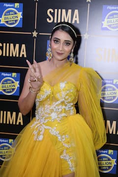 SIIMA Awards 2023 Bhanu Shree: సైమా అవార్డ్స్ లో బిగ్ బాస్ బ్యూటీ మైండ్ బ్లోయింగ్ లుక్స్