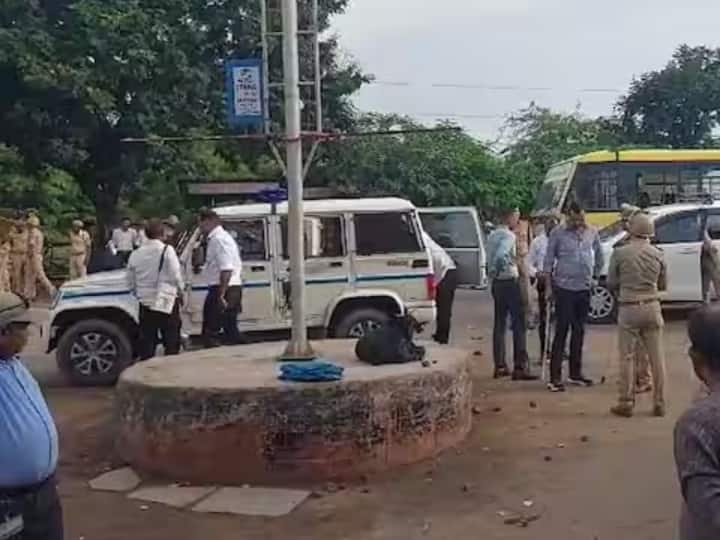 Kheda Shobha Yatra Stone pelting on procession taken out from Shiv Temple 6 Injured including Gujarat Police Gujarat Shobha Yatra: खेड़ा में शिवमंदिर से निकाली गई शोभायात्रा पर पथराव, पुलिसकर्मी सहित 6 लोग घायल