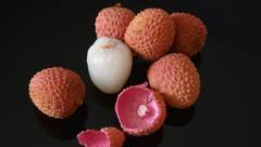 Lychee: லிச்சி சாப்பிடுவதால் ஏற்படும் நன்மைகள் பற்றி தெரியுமா? லிச்சி கெட்டுப்போகாமல் பார்த்துக்கொள்ள டிப்ஸ் இதோ..!