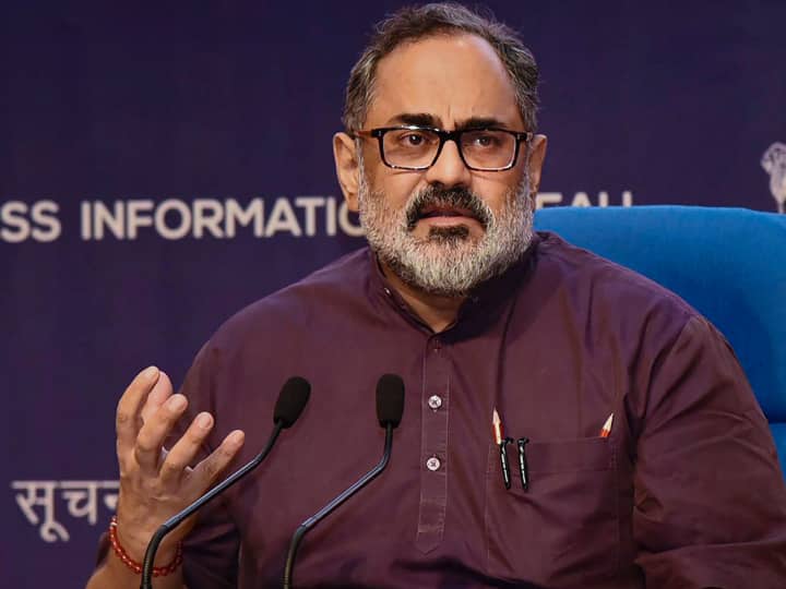 Homegrown CDIL's Mohali Packaging Line Push To India's Chip Advancements: Rajeev Chandrasekhar Homegrown CDIL's Mohali Packaging Line Push To India's Chip Advancements: Rajeev Chandrasekhar