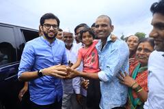 Nashik News : 'आधी उन्हाचा रखरखाट आणि आता रिमझिम पाऊस...आदित्य ठाकरे शेतकऱ्यांच्या बांधावर, महिलांशी संवाद