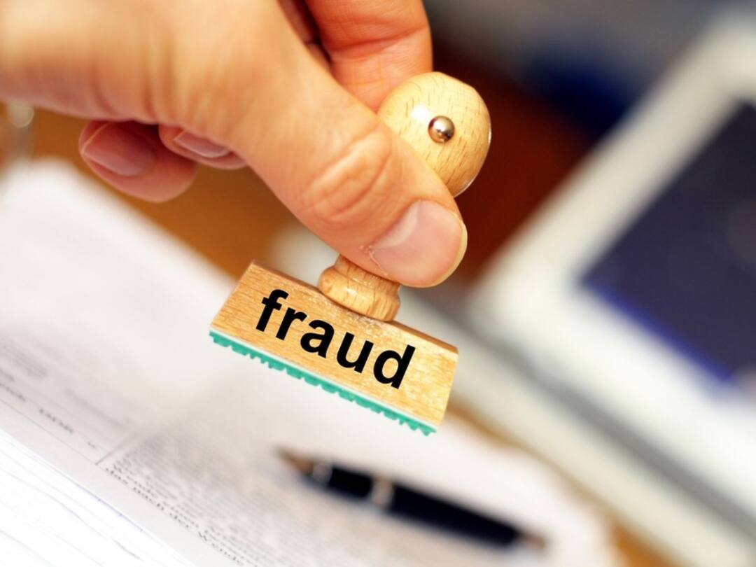 Sangli Crime : सांगलीतील द्राक्ष विक्रेत्या एजंटाची गुजराती व्यापाऱ्यांकडून 56 लाखांची फसवणूक; गुन्हा दाखल sangli crime 56 lakh fraud of a grape selling agent in Sangli by Gujarati traders case registerd Sangli Crime : सांगलीतील द्राक्ष विक्रेत्या एजंटाची गुजराती व्यापाऱ्यांकडून 56 लाखांची फसवणूक; गुन्हा दाखल