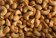 Cashew benefits : काजू भिजवून खाण्याने मिळू शकतील 'हे' फायदे, जाणून घ्या सविस्तर