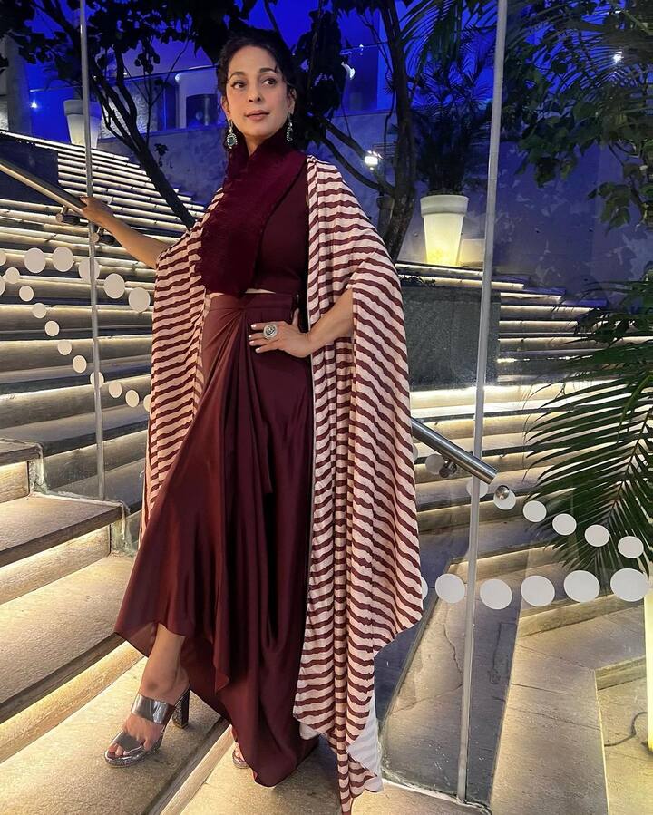 ऐसे ही जब यशराज की फिल्म दिल तो पागल है बन रही थी तो शाहरुख के अपोजिट दो लीड एक्ट्रेस चाहिए थीं. माया के लिए माधुरी दीक्षित को फाइनल कर लिया गया था. वहीं पूजा के रोल के लिए सर्च चल रही थी. ऐसे में जूही चावला को ये रोल ऑफर किया गया था.