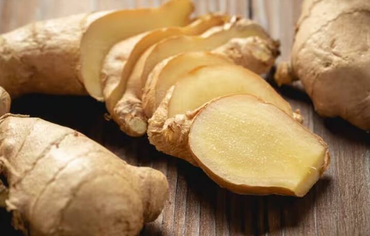 જર્નલ ઑફ ન્યુટ્રિશનમાં પ્રકાશિત થયેલા અભ્યાસમાં જાણવા મળ્યું છે કે આદુમાં એવા ગુણધર્મો છે જે એલડીએલ