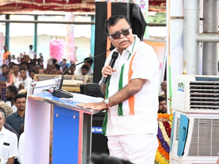 Karnataka Politics KN Rajanna bats For Three Deputy CM SC ST Community DK Shivakumar कर्नाटक में उठ रही तीन डिप्टी सीएम बनाने की मांग, सीएम सिद्धारमैया के मंत्री बोले- लोकसभा चुनाव के लिए जरूरी