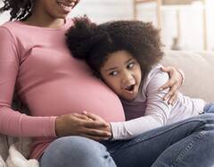 Health Tips : गरोदरपणाच्या पहिल्या तीन महिन्यांत कोणत्या चाचण्या करणे आवश्यक आहे ते जाणून घ्या