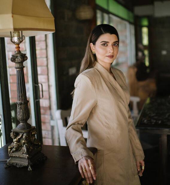 Nimrat Khaira: ਨਿਮਰਤ ਖਹਿਰਾ ਦੀ ਖੂਬਸੂਰਤੀ ਨੇ ਖਿੱਚਿਆ ਧਿਆਨ, ਬੌਸ ਲੇਡੀ ਅਵਤਾਰ 'ਚ ਆਈ ਨਜ਼ਰ, ਫੈਨਜ਼ ਬੋਲੇ- 'ਇੰਝ ਲੱਗਦਾ ਜਿਵੇਂ...'