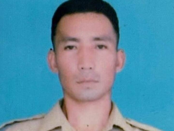 Manipur indian army soldier kidnapped from his home and killed in Imphal West Manipur News: मणिपुर में सेना के जवान को घर से किया गया था किडनैप, अब बरामद हुआ गोलियों से छलनी शव