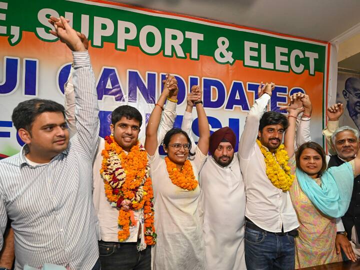 DUSU Election 2023 Congress Affiliated NSUI released manifesto for Delhi University Students Union poll know the issues ann DUSU Election 2023: दिल्ली विश्वविद्यालय छात्र संघ चुनाव के लिए NSUI ने जारी किया घोषणा पत्र, जानिए चुनावी मुद्दे