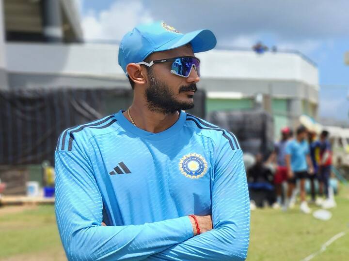 Axar Patel now may ruled out from IND vs AUS ODI series before World Cup 2023 Indian Cricket Team Axar Patel: ऑस्ट्रेलिया के खिलाफ सीरीज से बाहर हो सकते हैं अक्षर पटेल, वर्ल्ड कप से पहले भारत की मुश्किलें बढ़ीं