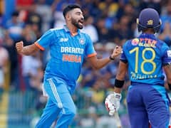 Photos: टीम इंडिया की खिताबी जीत के हीरो रहे मोहम्मद सिराज, देखें कैसे एशिया कप के फाइनल में दिलाई जीत